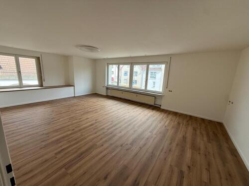 Foto - Wohnung zu vermieten, 8 Zimmer - 1.930,00&nbsp;EUR Kaltmiete, ca.&nbsp; 165,00&nbsp;m&sup2;