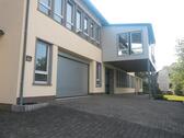 Foto - Alte Schule, Garagen, Lagerfläche, Werkstatt, Billiardtisch