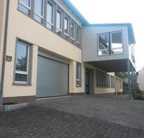 Alte Schule, Garagen, Lagerfläche, Werkstatt, Billiardtisch - Brücken