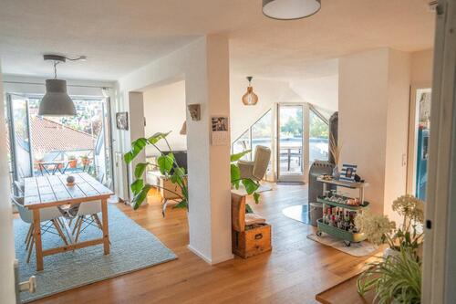 Foto - Loggia, Balkon & Weitblick: Luftige Wohnung in Klingenstein