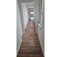 große 2 Zimmerwohnung neu saniert in Solingen Mitte