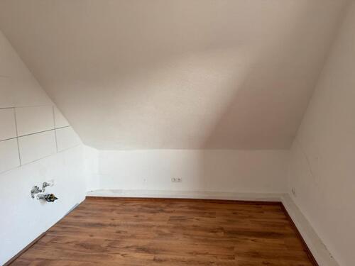Foto - 1 Zimmer Dachgeschoßwohnung zur Miete in Duisburg
