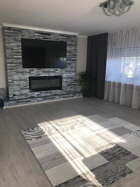 Foto - Großzügiges Haus mit Einliegerwohnung auf ca. 2.000 m² Grundstück