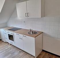 WG-geeignete 2-Zimmer Dachgeschosswohnung - zentral - Würzburg Steinbachtal