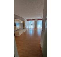 Hochwertig sanierte 2-Zimmer-Wohnung mit Südwest-Balkon, TG&Küche - Baden-Baden Balg