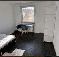 WG Zimmer in 5er WG (Südseite) - 550,00 EUR Kaltmiete, in Weingarten (PLZ: 88250)