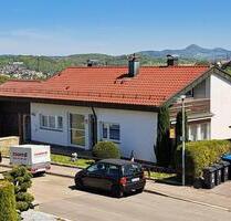 Freistehendes Einfamilienhaus mit Einliegerwohnung, Albershausen