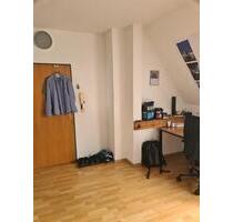 1 schöne Wohnzimmer zum vermieten ab 01.02 - Regensburg Galgenberg