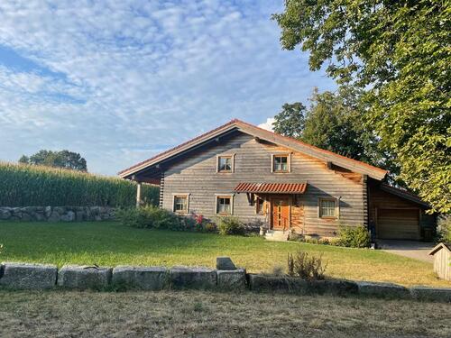 Foto - Holzhaus in Ruhiger Lage - 1.800,00 EUR Kaltmiete, ca.  130,00 m²