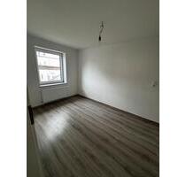 kernsanierte 3,5-Zimmer Wohnung inkl. KFZ-Stellplatz + Terrasse - Laupheim