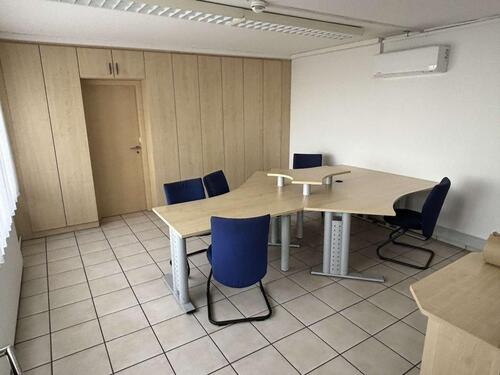 Foto - Voll ausgestattete Bürofläche mit eigenem Eingang Nähe A30