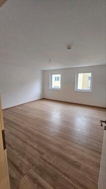 Foto - 2 Zimmer Wohnung kernsaniert Fußbodenheizung alles neu