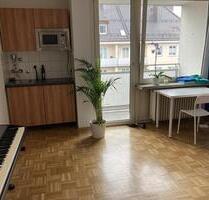 Maxvorstadt - Museumsviertel: Penthouse-Apartment mit Balkon, Lift und Garage - München Altstadt-Lehel