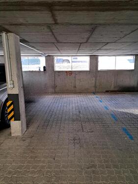 Foto - Tiefgaragenstellplatz zu vermieten
