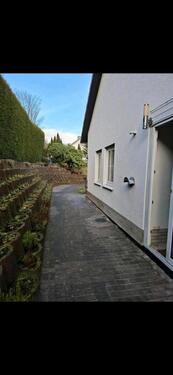 Foto - Ein- Zwei Familienhaus zu verkaufen