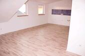 Foto - Helle 3,5 Zi.-Dachgeschosswohnung mit Terrasse und Küche