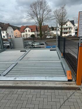 Foto - PKW Stellplatz in Top Lage zu vermieten (Hofheim)