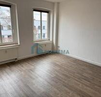 1-Zimmer Nähe Helios- Klinik, Wohnküche mit EBK - Schwerin