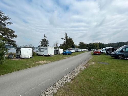 Foto - Winterstellplatz Wohnwagen oder Wohnmobil direkt am See
