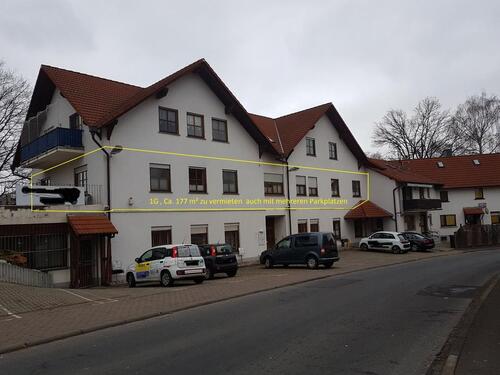 Foto - Großzügige 7-Zimmer Wohnung mit 2 Bädern & 3 PKW Stellplätzen