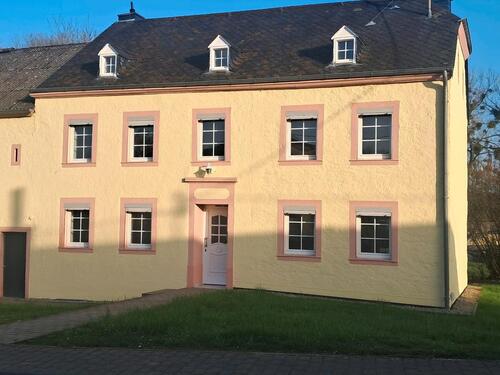 Foto - Bauernhaus zu vermieten - 1.250,00&nbsp;EUR Kaltmiete, ca.&nbsp; 140,00&nbsp;m&sup2;
