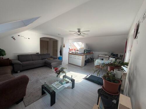 Foto - 3 Zimmer DG Wohnung mit 2 Stellplätzen und Gartenanteil