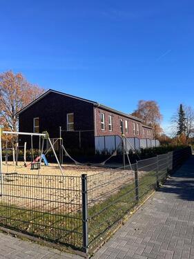 Foto - Nur noch zwei Reihenhäuser verfügbar – Neubauprojekt mit sechs hochwertigen Häusern in Alveslohe