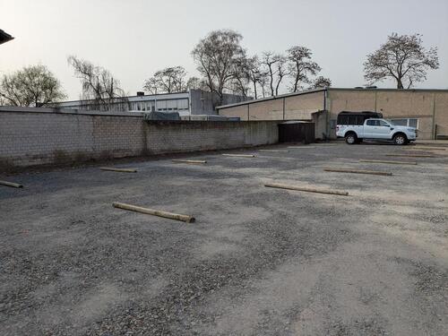 Foto - Stellplatz Parkplatz: Wohnmobil, Wohnwagen, Transporter, Boot