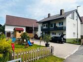 Foto - Freistehendes Wohnhaus mit Scheune und Pferdestall