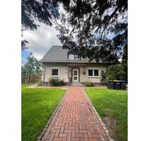 Großes Einfamilienhaus (157 qm, 8 Zimmer) in Dorfrandlage mit Gar - Rehden