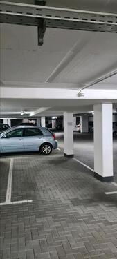 Foto - Tiefgaragenstellplatz zu vermieten - elektronischer Zugang