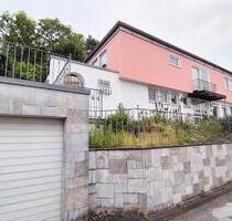Großzügiges Familiendomizil mit traumhaftem Weitblick - Höchberg!