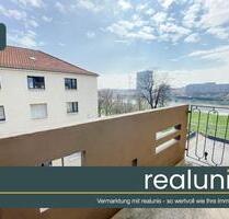 Möbliertes 1-Zimmer-Apartment in direkter Neckarlage – mit 2 Balkonen und Tageslichtbad - realunis - Mannheim Herzogenried Möbliertes 1-Zimmer-Apartment in direkter Neckarlage – mit 2 Balkonen und Tageslichtbad - realunis - Mannheim Herzogenried