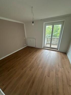 Foto - 4-Zimmer-Wohnung FREI nähe LDW mit zwei Balkonen