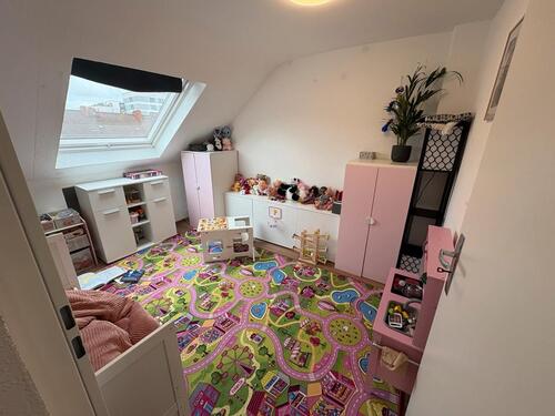 Foto - 2 Zimmer Dachgeschoßwohnung zur Miete in Frankfurt am Main