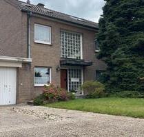 Haus mit 8 Zi. Garage in Tönisvorst, Keller, sep. Wohneinht.