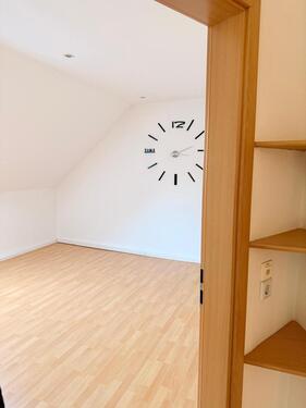 Foto - 3 Zimmer Dachgeschoßwohnung zur Miete in Ronshausen