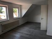 Foto - 2 Zimmer DG Wohnung mit Küche und Balkon