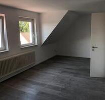 2 Zimmer DG Wohnung mit Küche und Balkon - Bad Salzuflen Ehrsen-Breden