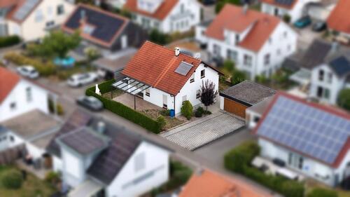 Foto - Freistehendes EFH in Ortsrandlage Herrenberg-Oberjesingen, privat