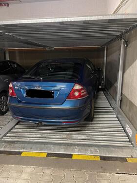 Foto - Tiefgaragenstellplatz - 70,00 EUR Miete,