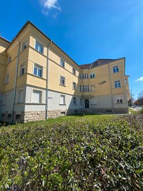 Foto - 3-Raum-Wohnung im Grünen mit Einbauküche und tollem Ausblick vom Balkon!