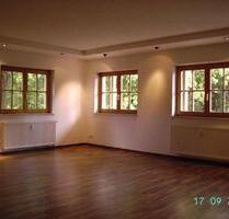 Tolle Wohnung 105qm , 2,5 Zi , EBK , Terrasse , eigener Eingang - Nittendorf