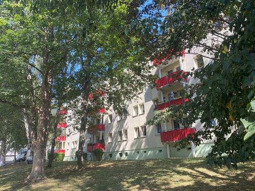 Foto - Perfekter Schnitt: 3-Raum-Wohnung mit freiem Blick und West-Balkon!