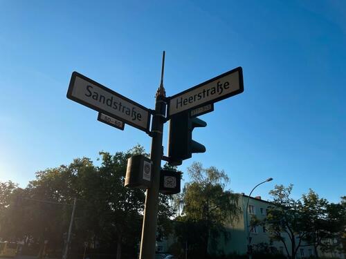 Foto - Heerstraße Sandstraße Stellplatz Parkplatz Auto Spandau Wilhelm