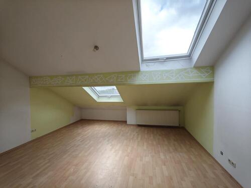 Foto - 4-Zimmer Wohnung in Püttlingen - 700,00&nbsp;EUR Kaltmiete, ca.&nbsp; 120,00&nbsp;m&sup2;