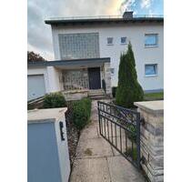 Hof, EG 3 Zimmer Wohnung mit 108 qm nah am Klinikum