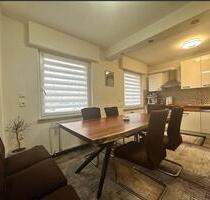 2 Wohnungen zu verkaufen - 290.000,00&nbsp;EUR Kaufpreis, ca.&nbsp; 120,00&nbsp;m&sup2; in Essen (PLZ: 45326) Stadtbezirk V