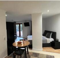 Zentrales Studio Apartment mit Balkon -Möbliert und All-Inclusive - Düsseldorf Flingern Süd