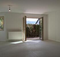 Erstbezug nach Renovierung: 2-Zi-Whg im Grünen - Eningen unter Achalm